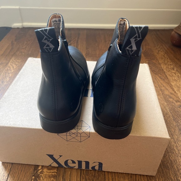 Woman’s Xena Steel Toed Black Leather Boots - Picture 3 of 7